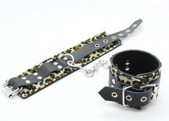 Adjustable Leopard Print Leather